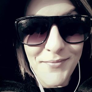 Meet your Posher, Angie